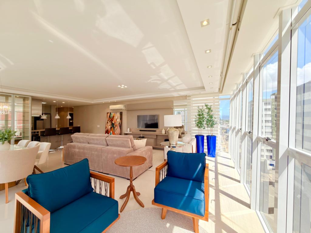 Apartamento 3Dormitórios dependência