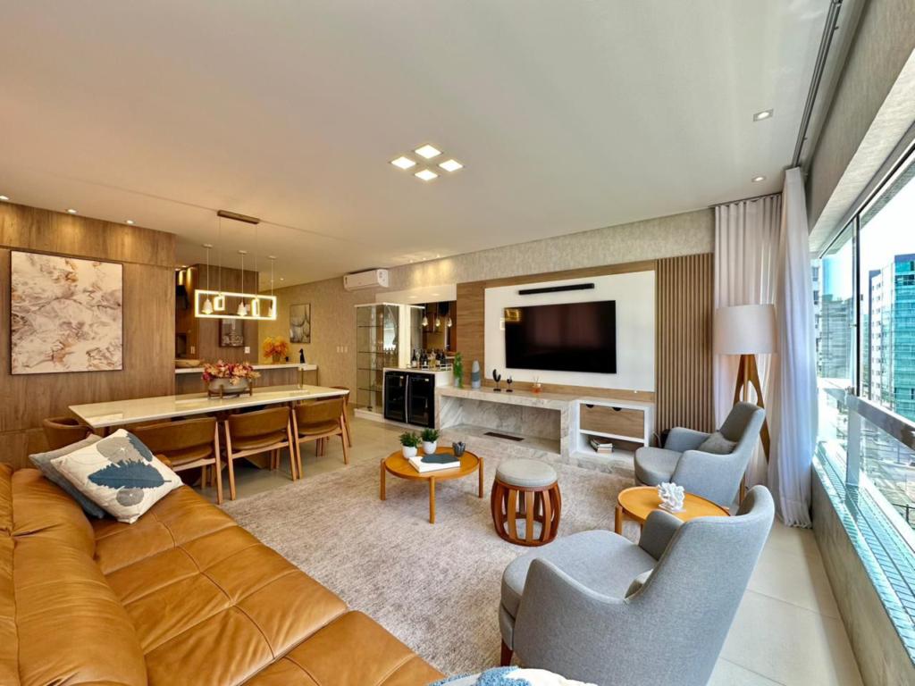 Apartamento 3 Dormitórios