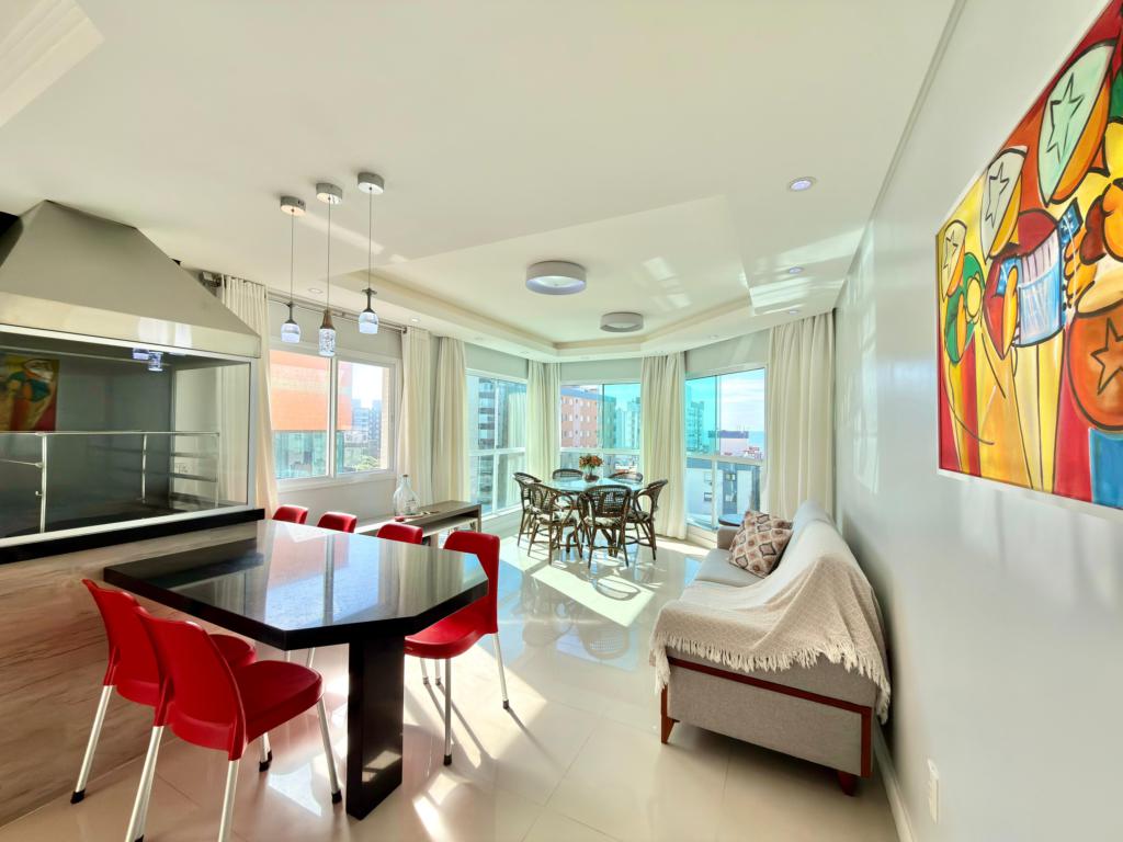 Apartamento 3 Dormitórios