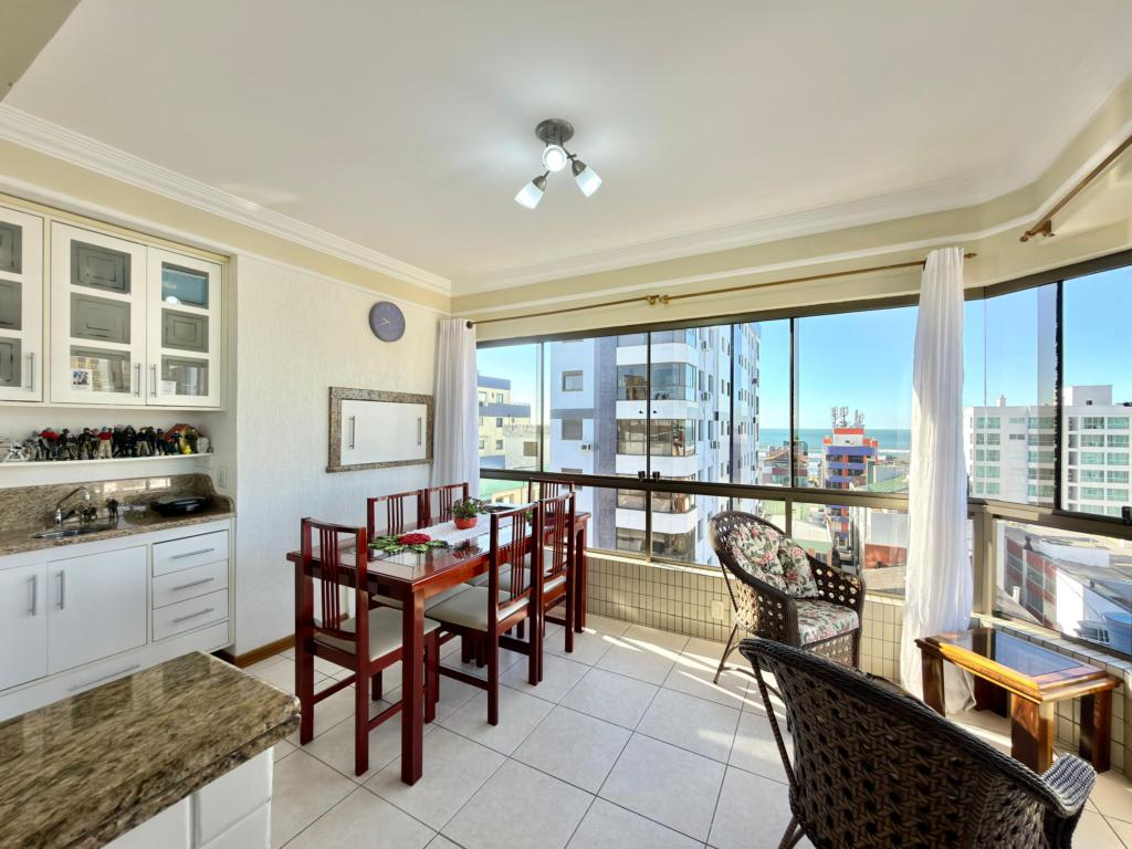 Apartamento 3 Dormitórios