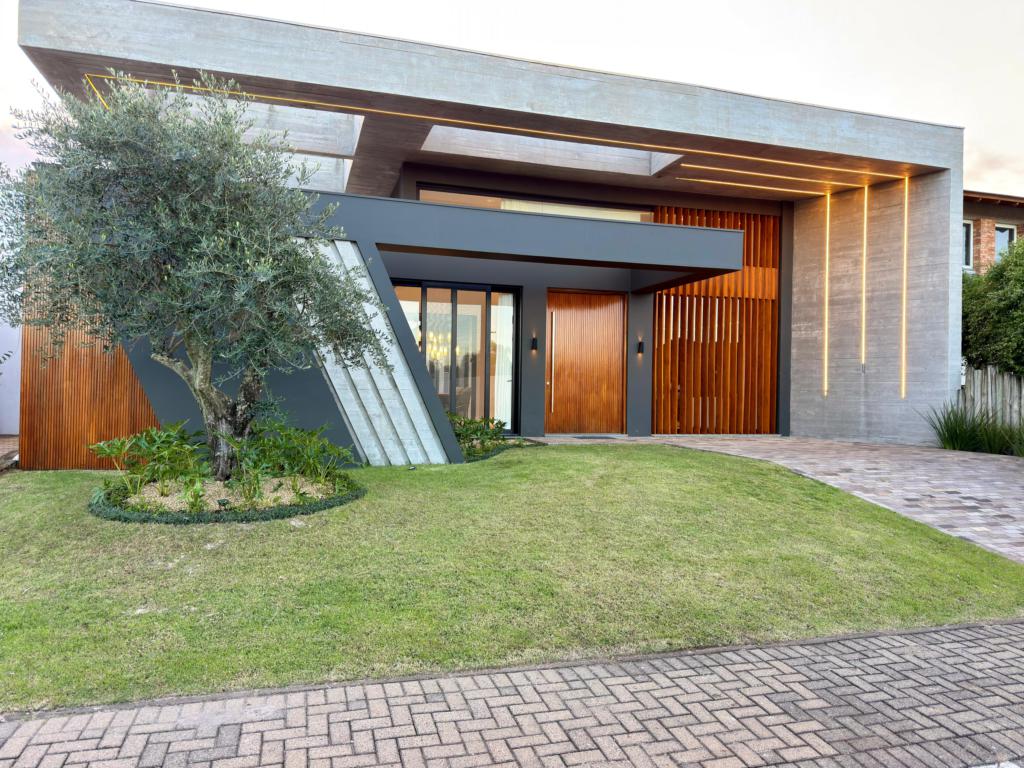 Casa 4 Dormitórios