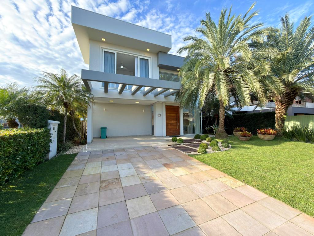 Casa 4 Dormitórios