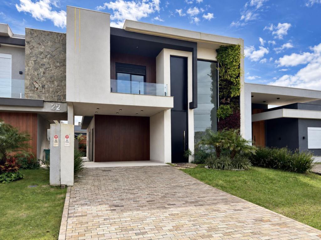Casa em Condominio 4 Dormitórios