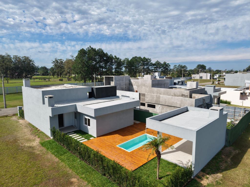 Casa em Condominio 3 Dormitórios