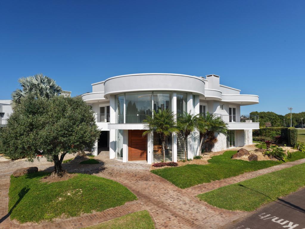 Casa em Condominio 5 Dormitórios