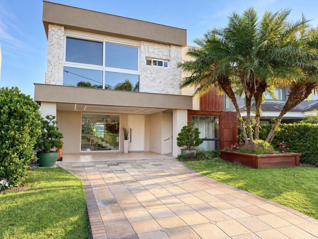 Casa em Condominio 5 Dormitórios