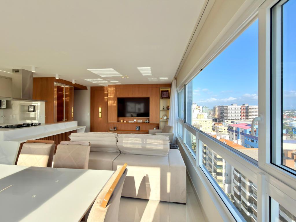Apartamento 3 Dormitórios