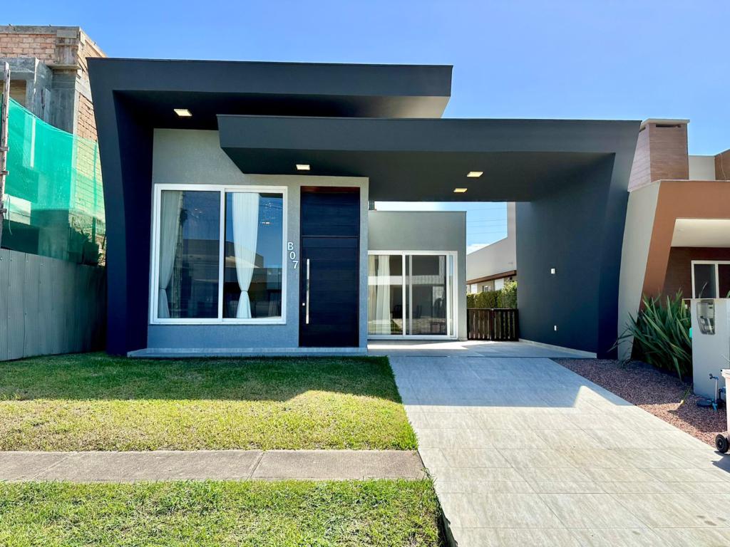 Casa em Condominio 3 Dormitórios